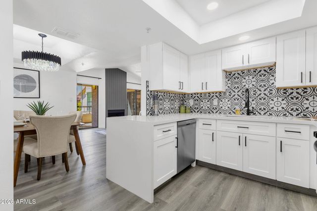 9360 E PURDUE Avenue 229, Scottsdale, AZ 85258