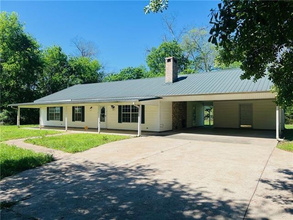 204 CHICKEN Lane, Bunkie, LA 71322