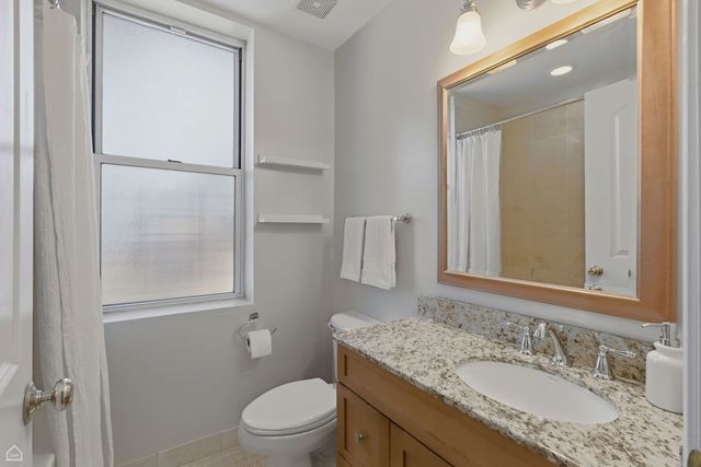 4444 N Beacon Street 1, Chicago, IL 60640