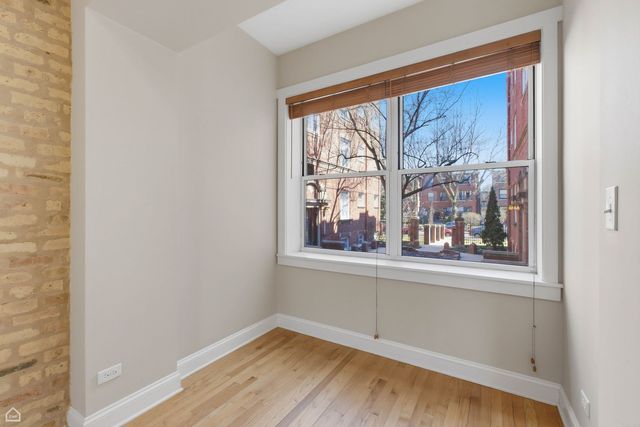 4444 N Beacon Street 1, Chicago, IL 60640