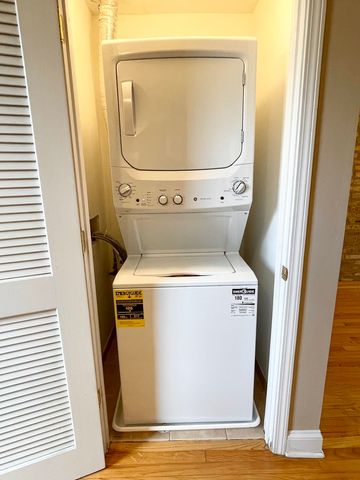 4444 N Beacon Street 1, Chicago, IL 60640