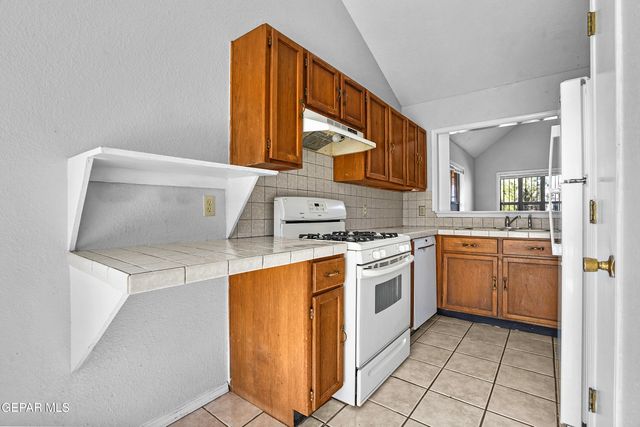 10916 ROGERS HORNSBY Street, El Paso, TX 79934