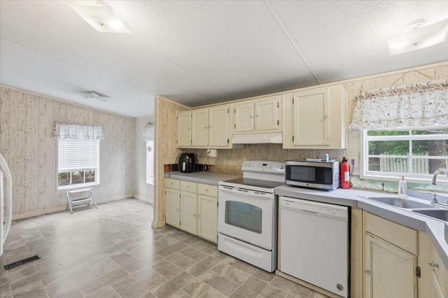 658 CR 5012, Leonard, TX 75452