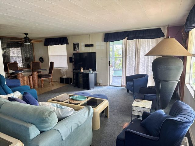 684 MOUNT LANCASTER AVENUE NE 644, St Petersburg, FL 33702