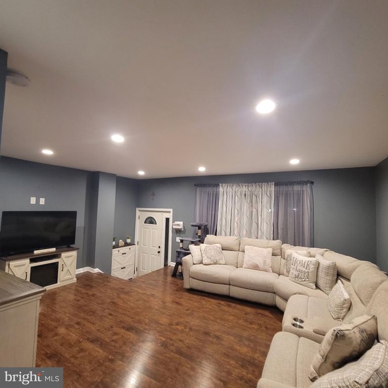 12230 MEDFORD RD, PHILADELPHIA, PA 19154 — photo 3