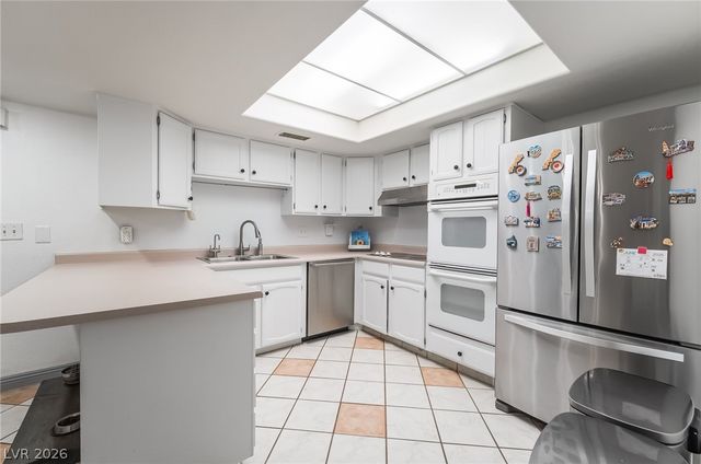 3483 Victory Avenue, Las Vegas, NV 89121