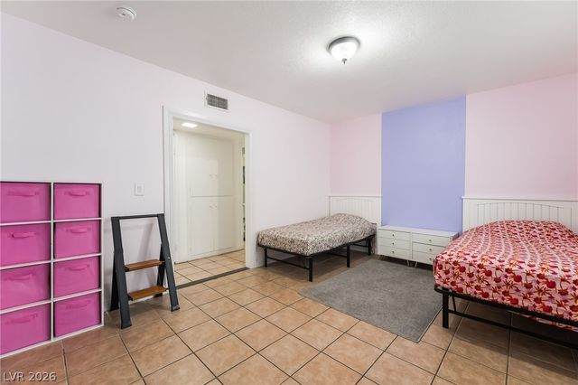 3483 Victory Avenue, Las Vegas, NV 89121