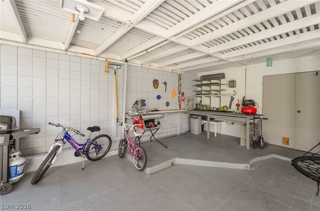 3483 Victory Avenue, Las Vegas, NV 89121