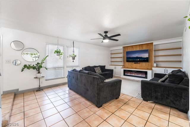 3483 Victory Avenue, Las Vegas, NV 89121