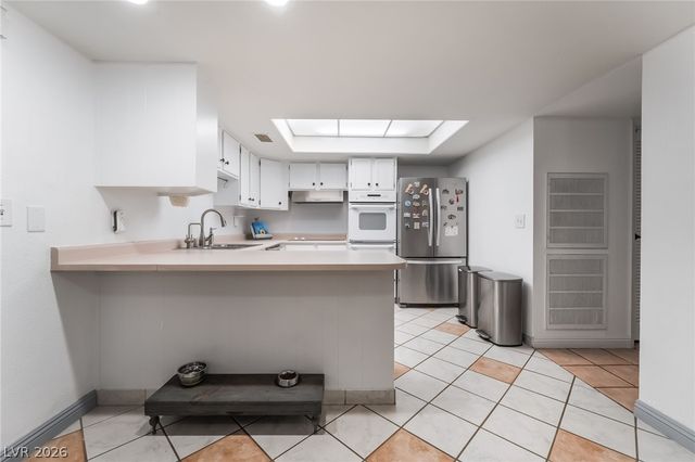 3483 Victory Avenue, Las Vegas, NV 89121