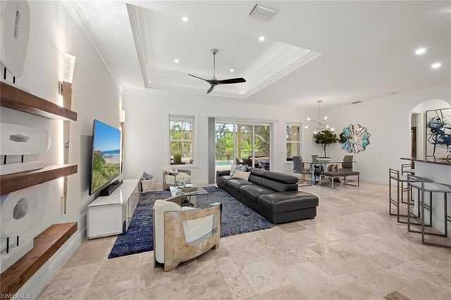 27153 Barefoot LN, Bonita Springs, FL 34135