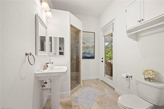 27153 Barefoot LN, Bonita Springs, FL 34135