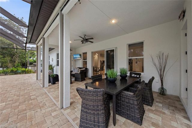 27153 Barefoot LN, Bonita Springs, FL 34135