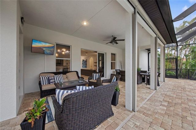 27153 Barefoot LN, Bonita Springs, FL 34135