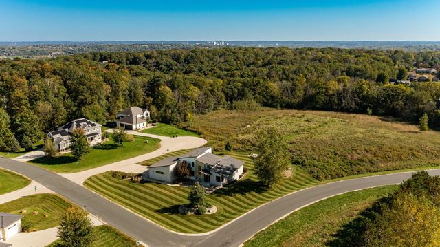 4080 Ironton Lane SW, Rochester, MN 55902