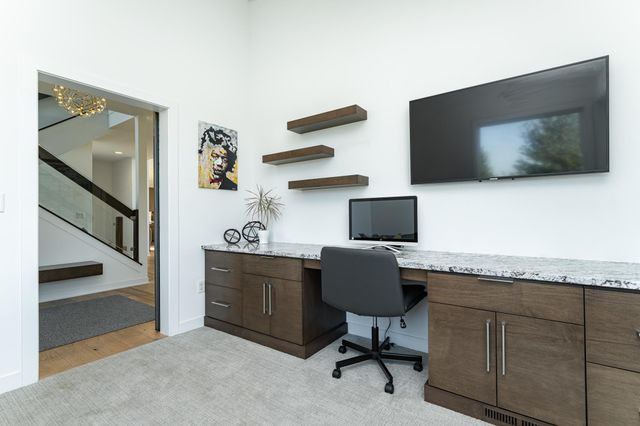 4080 Ironton Lane SW, Rochester, MN 55902