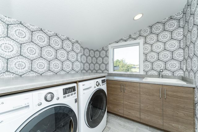 4080 Ironton Lane SW, Rochester, MN 55902