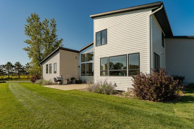 4080 Ironton Lane SW, Rochester, MN 55902