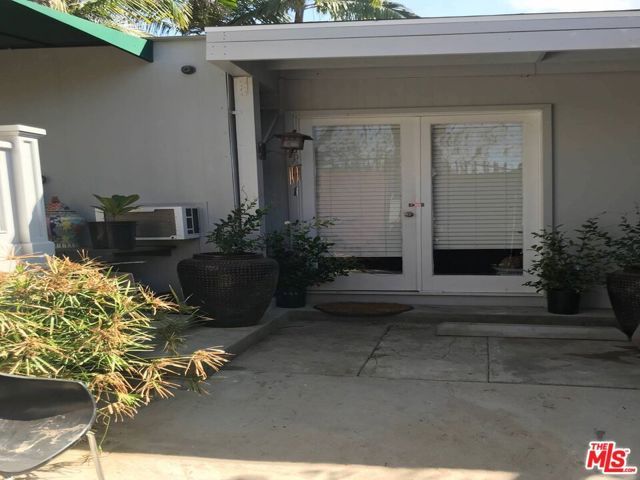 1215 Hilldale Ave, Los Angeles, CA 90069