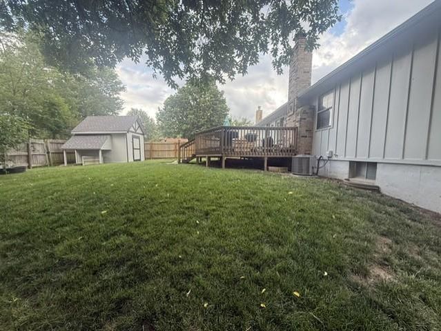 328 NE Greystone Drive, Lee's Summit, MO 64063