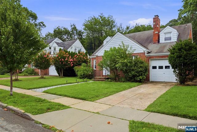 7 Glenwood Avenue, Leonia, NJ 07605