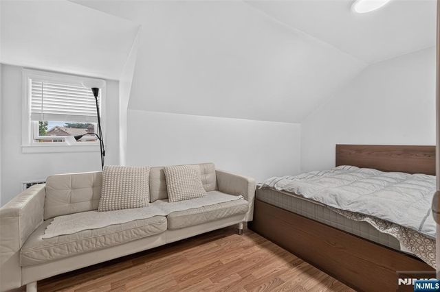 7 Glenwood Avenue, Leonia, NJ 07605