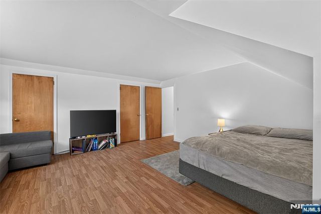 7 Glenwood Avenue, Leonia, NJ 07605