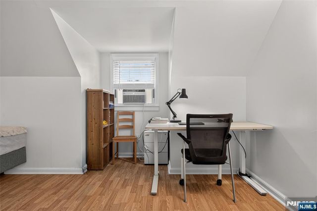 7 Glenwood Avenue, Leonia, NJ 07605