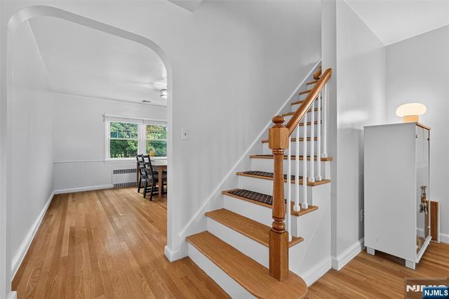 7 Glenwood Avenue, Leonia, NJ 07605