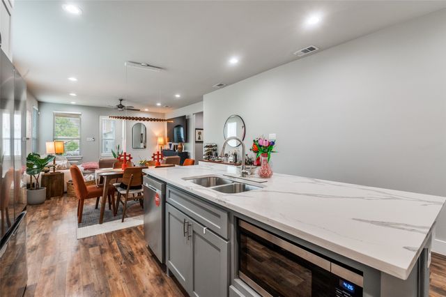 2123 Ramsey Avenue, Dallas, TX 75216