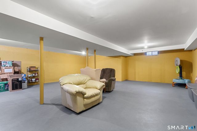 177 Julia Court 177, Newtown, CT 06482