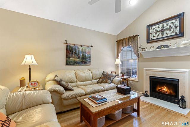 177 Julia Court 177, Newtown, CT 06482