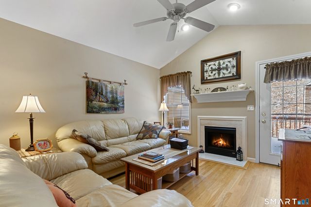 177 Julia Court 177, Newtown, CT 06482