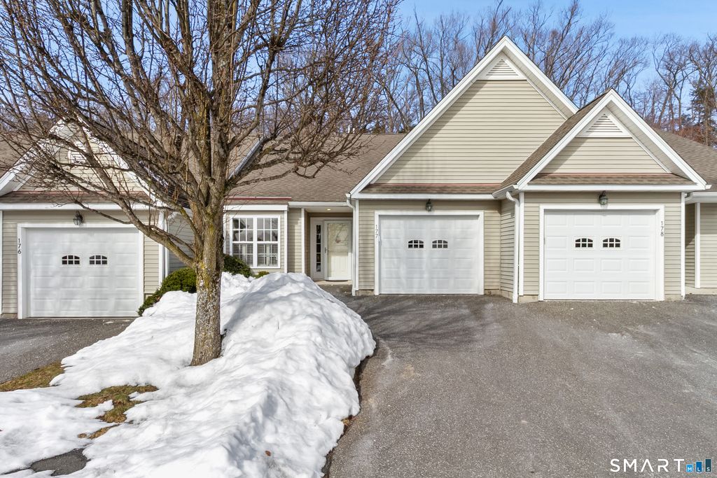 177 Julia Court 177, Newtown, CT 06482