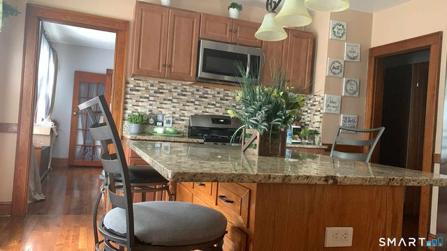 81 Chambers Street, Waterbury, CT 06708