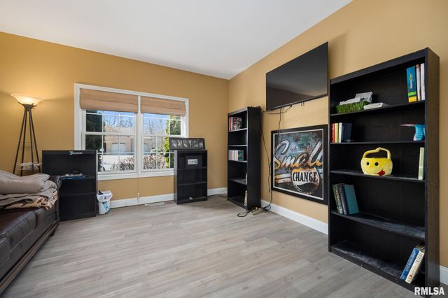 1817 AUTUMN Ridge, Washington, IL 61571