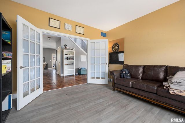 1817 AUTUMN Ridge, Washington, IL 61571