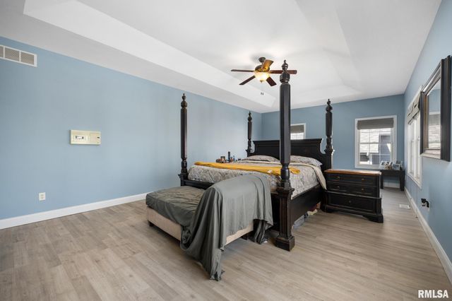 1817 AUTUMN Ridge, Washington, IL 61571