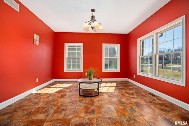 1817 AUTUMN Ridge, Washington, IL 61571