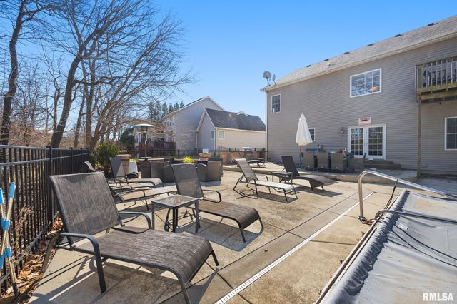 1817 AUTUMN Ridge, Washington, IL 61571