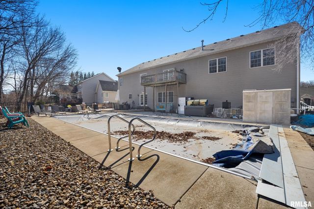 1817 AUTUMN Ridge, Washington, IL 61571