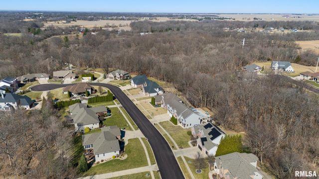 1817 AUTUMN Ridge, Washington, IL 61571