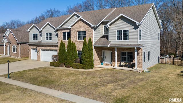 1817 AUTUMN Ridge, Washington, IL 61571