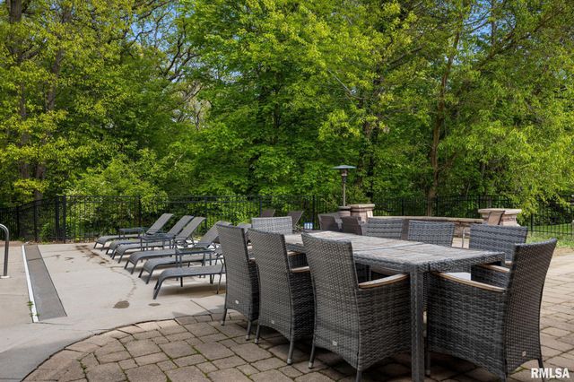 1817 AUTUMN Ridge, Washington, IL 61571