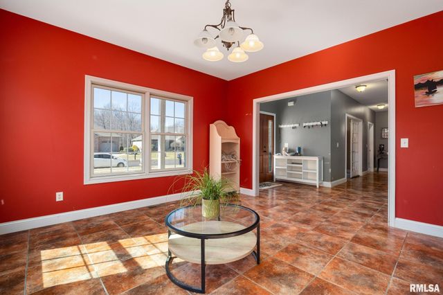 1817 AUTUMN Ridge, Washington, IL 61571