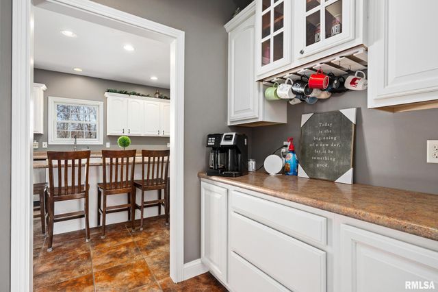 1817 AUTUMN Ridge, Washington, IL 61571