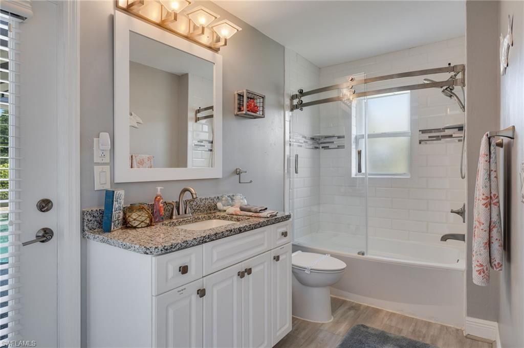 Image 13 of property listing at 201 SW 35th ST, Cape Coral, FL 33914
