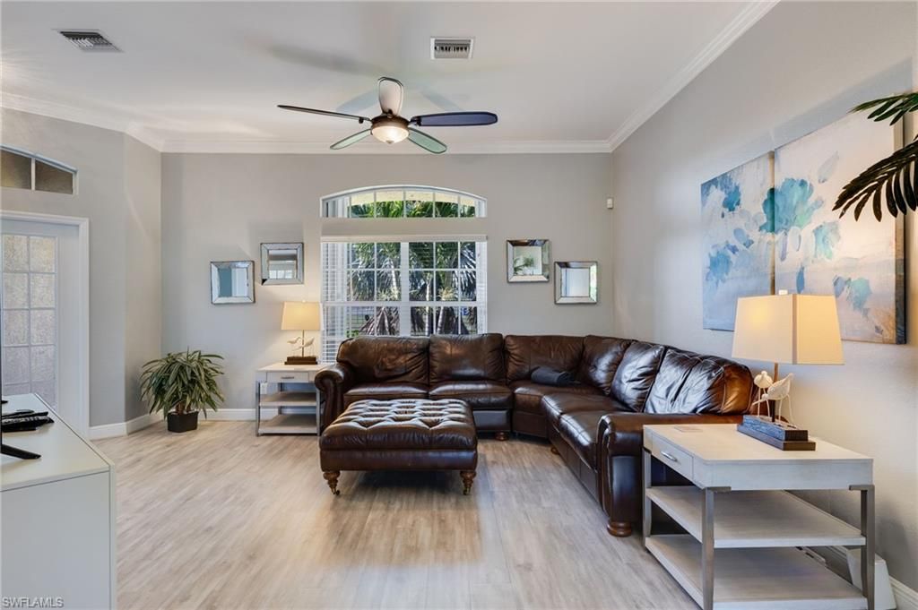 Image 19 of property listing at 201 SW 35th ST, Cape Coral, FL 33914