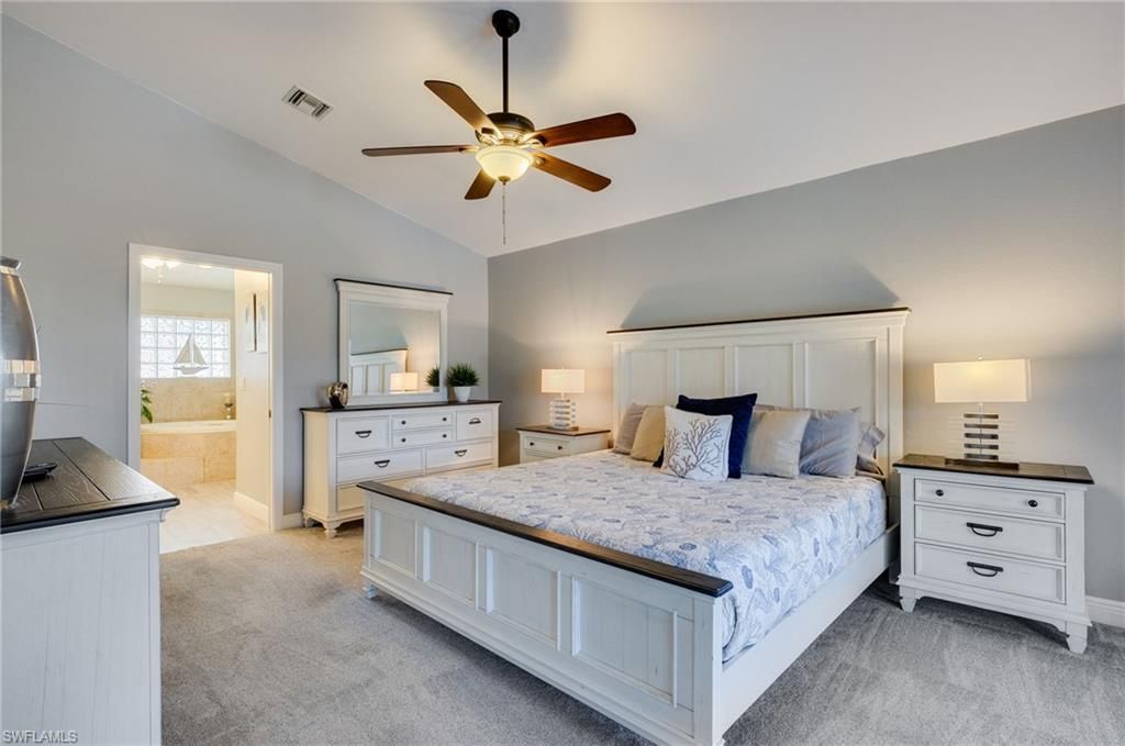 Image 24 of property listing at 201 SW 35th ST, Cape Coral, FL 33914