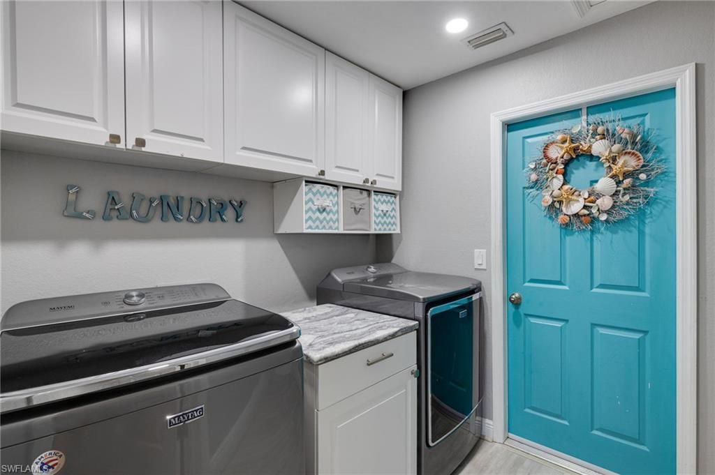 Image 26 of property listing at 201 SW 35th ST, Cape Coral, FL 33914